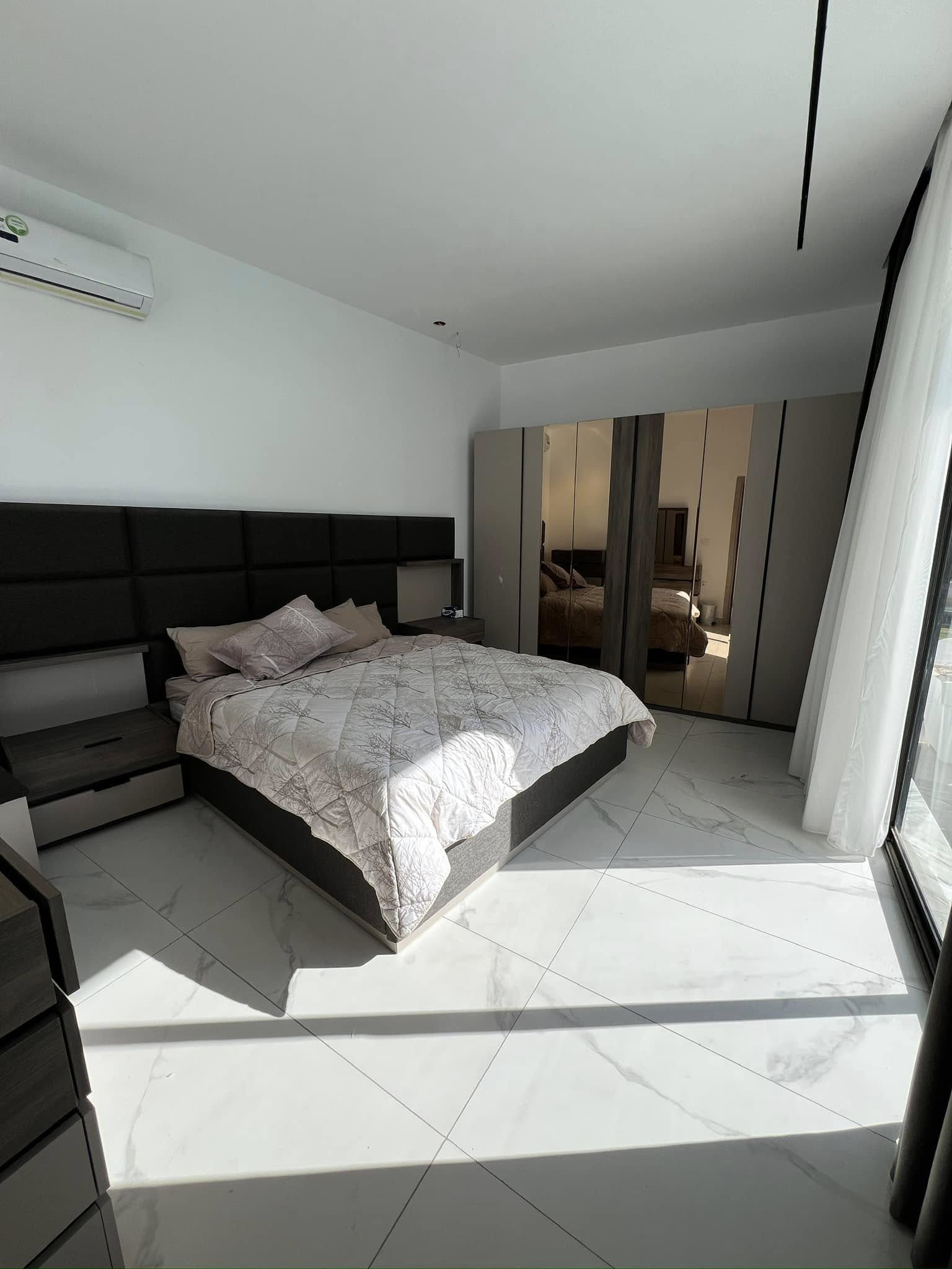 استراحة ميكونوس - الغرف الداخلية